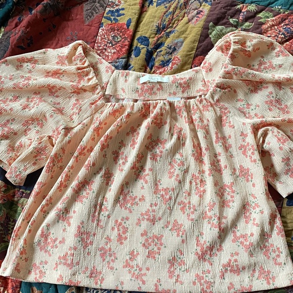 LOFT Tops - LOFT Pink Floral Puff Sleeve Blouse